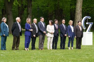 Vokietija: G-7 svarsto galimybę išskirti Ukrainai 18 mlrd. dolerių paramos paketą