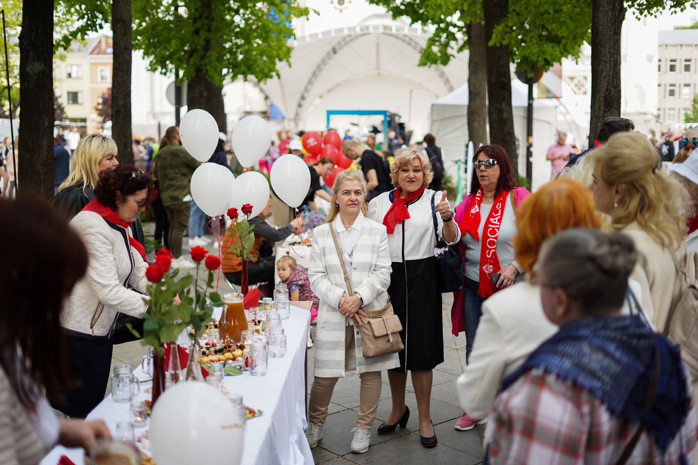  Penktadienį „Santakos“ savaitgalis prasidėjo tradicine Europos kaimynų dienos Kaune įkvėpta Kiemų švente.<br> G.Bitvinsko nuotr.