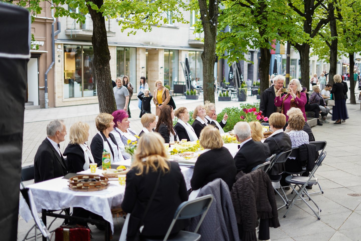  Penktadienį „Santakos“ savaitgalis prasidėjo tradicine Europos kaimynų dienos Kaune įkvėpta Kiemų švente.<br> G.Bitvinsko nuotr.
