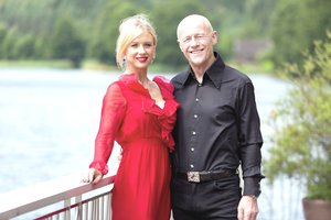 Pabėgėliai iš Ukrainos apstulbo: atsidūrė britų milijardieriaus ir jo mylimosios lietuvės dvare