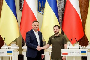 Rusijai tęsiant puolimą Donbase Lenkijos lyderis apsilankė Kijeve