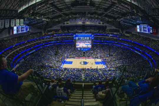„Mavericks“ rungtynėse pagrobta paauglė: tėvus šokiravo arenos darbuotojų elgesys