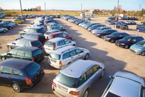 Ukrainiečiai Lietuvoje masiškai perka naudotus automobilius: vardija pačias populiariausias markes ir modelius