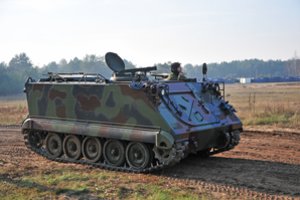 Lietuva perduos Ukrainai šarvuočių, sunkvežimių ir visureigių už 15,5 mln. eurų