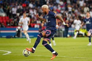 „Paris Saint Germain“ sutiktų parduoti Neymarą