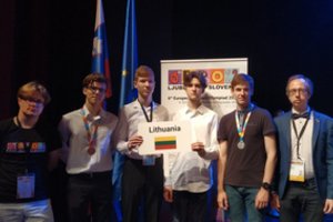 Tarptautinėje mokinių fizikos olimpiadoje lietuviai iškovojo sidabro ir bronzos medalius