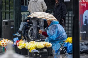 Orai: temperatūra kris iki 17 laipsnių, pūs stiprus vėjas