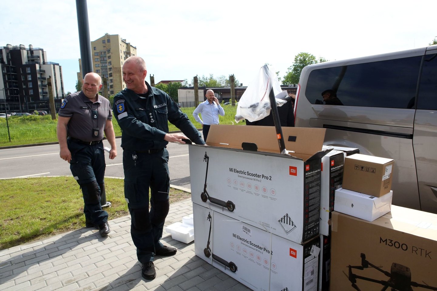  Kauno savivaldybė policijai padovanojo įvairios įrangos už 30 tūkst. eurų. <br> M.Patašiaus nuotr. 