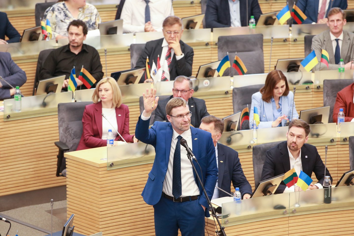 Po ilgų diskusijų ketvirtadienį į parlamento posėdžių salę grįžta partnerystės įteisinimo klausimas.<br>R.Danisevičiaus nuotr.