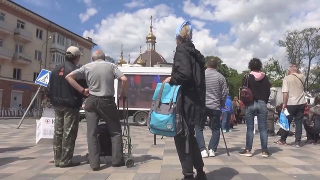 Dalies Ukrainos laukia lemiama savaitė: okupuotame Mariupolyje – propaganda ir prievarta brukami rusiški pasai