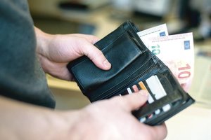 Lietuviai savo finansinio raštingumo kritikuoti nelinkę: įvardijo, kas rodo, jog tvarkotės teisingai