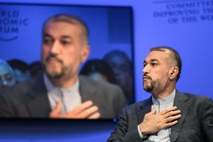 Iranas ragina J. Bideną atsisakyti savo pirmtako strategijos dėl branduolinio susitarimo