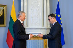 Darbą pradeda ambasadorius Pietų Korėjoje R. Šlepavičius