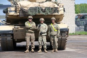 Traukiniu pasivažinėjęs prezidentas Gitanas Nausėda prabilo apie naują geležinkelio liniją