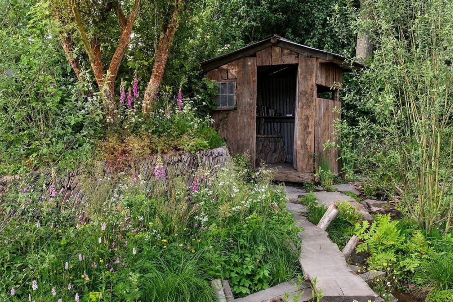 Lulu Urquhart ir Adamo Hunto sodas „A Rewilding Britain Landscape“ buvo pripažintas geriausiu prestižinėje RHS Čelsio gėlių parodoje.