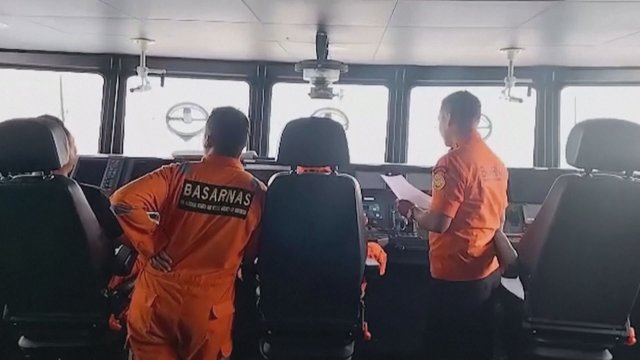 Nelaimė Indonezijoje: apvirtus laivui be žinios dingo 26 žmonės