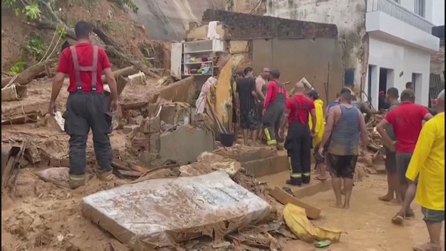 Brazilijoje dėl smarkių liūčių susidarė purvo nuošliaužos: šimtai žmonių buvo priversti palikti namus