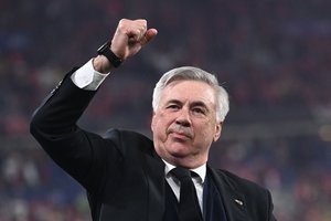 Ketvirtą kartą Čempionų lygos trofėjų į viršų kėlęs C. Ancelotti: „Aš esu rekordinkas“