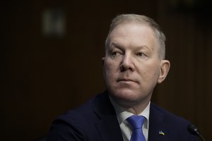 Estijos deputatas: O. Scholzas ir E. Macronas atveria kelią tolesniam Rusijos smurtui