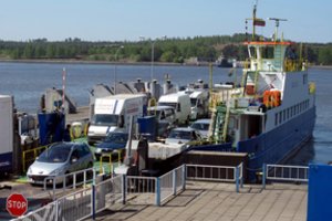 Persikelti per Kuršių marias kainuos brangiau – kyla bilietų kainos ir čia