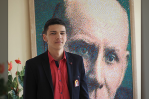 Panevėžietis abiturientas mozaiką gabeno atskiru autobusu: pamatę jo kūrinį aikteli ne vienas