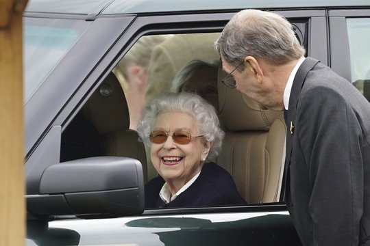 JK ruošiasi karalienės Elizabeth II 70-ies metų soste iškilmėms: šventė truks net 4 dienas