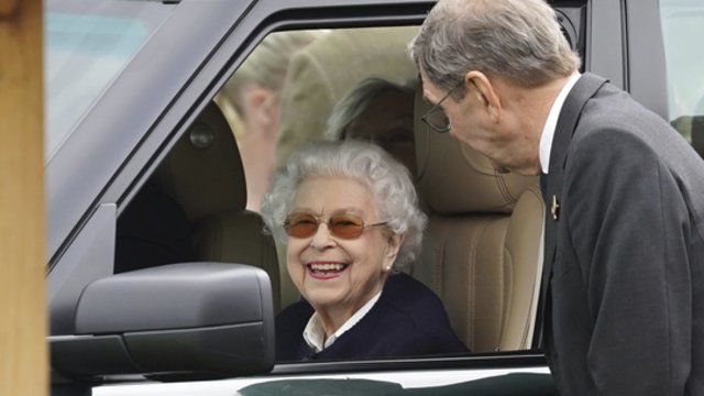 JK ruošiasi karalienės Elizabeth II 70-ies metų soste iškilmėms: šventė truks net 4 dienas