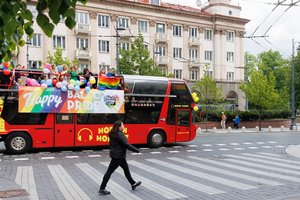 Vilniuje – „Baltic Pride“ festivalis: į gatves išvyko „Vaivorykštės autobusas“