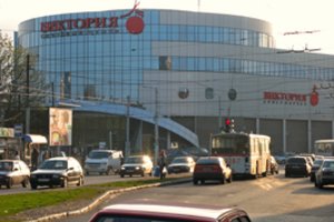 Rusijos automobilių gamyklų darbuotojams – nauji pasiūlymai iš vadovybės: dabar skins braškes