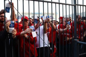 Daugiau nei 30 tūkst. sirgalių į UEFA Čempionų lygos finalą bandė prasibrauti nelegaliu būdu