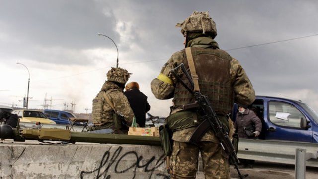 Pranešama apie Ukrainos nuostolius kare: šalis netenka iki 100 karių per dieną