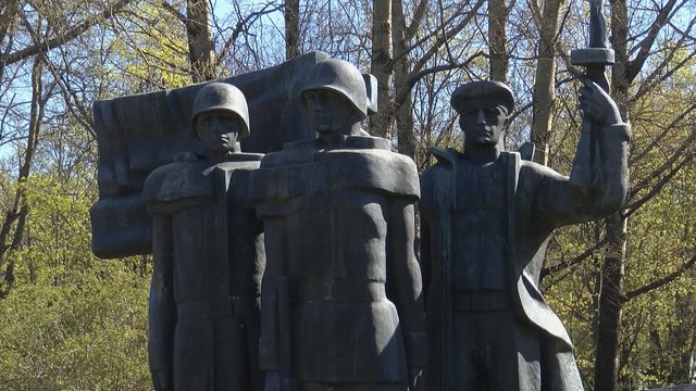 Savivaldybėms nukeliant sovietinius paminklus – Seime užgimė naujo įstatymo idėja