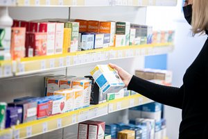 Iš vaistinių lentynų dingo keletas gerai žinomų medikamentų – gyventojai jau spėjo pasigesti