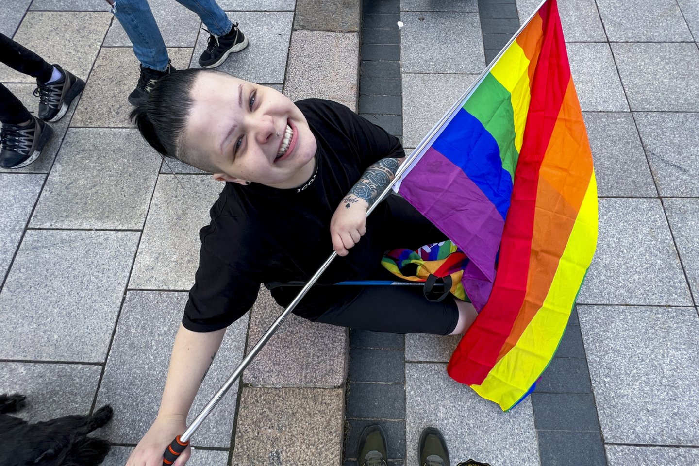 Prieš pat sostinėje vyksiančias „Baltic Pride“ eitynes Lietuvos, Norvegijos ir Suomijos ombudsmenai (-ės) pasirašė dokumentą, raginantį užtikrinti efektyvią LGBTI+ asmenų apsaugą nuo diskriminacijos.<br>V.Ščiavinsko nuotr.