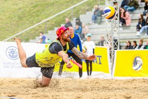 Klaipėdos turnyro ketvirtfinalyje – trys Lietuvos paplūdimio tinklinio poros ir pasaulinė žvaigždė iš Austrijos