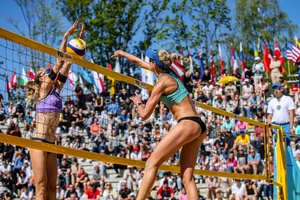 Nesulaikomai žaidusios E. Kliokmanaitė ir M. Paulikienė – finale