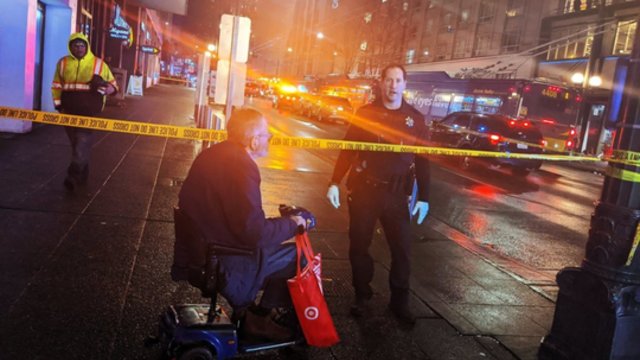 Populiarioji Filadelfijos gatvė paženklinta krauju: šaudynių metu žuvo trys žmonės