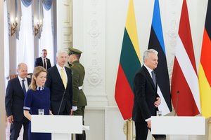 Istorinis pažadas Lietuvai: NATO batalionas bus stiprinamas iki brigados lygmens