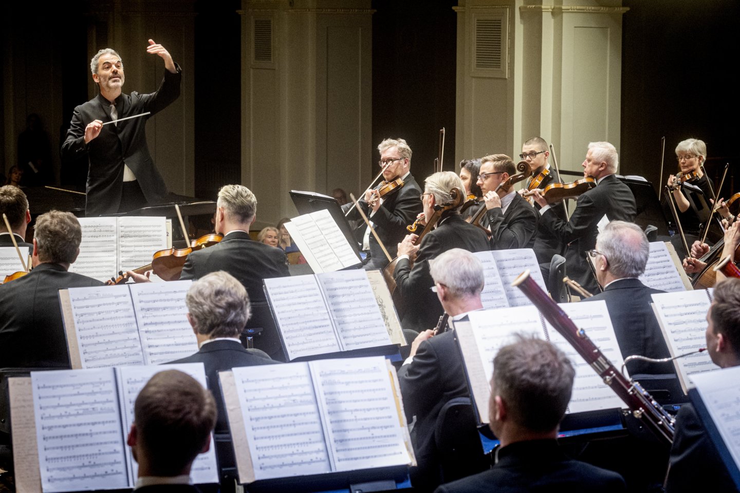 Birželio 7 d. Lietuvos nacionalinės filharmonijos Didžiojoje salėje įvyko koncertas „Dar apie Beethoveno genijų. Antti Siirala, Vassilis Christopoulos ir LKO“.<br>D.Matvejevo nuotr.