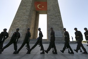 Žiniasklaida: Turkijos ginkluotosios pajėgos pasirengė naujai operacijai Sirijoje