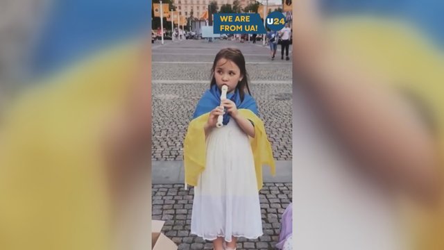 Ukrainos gynėjams aukas renkanti mergaitė uždainavo „Eurovizijos“ nugalėtojų dainą