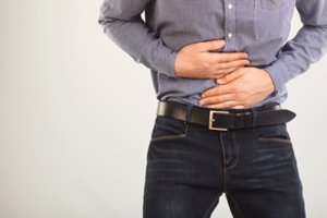 Atsakė, kada dėl pilvo skausmo reikia kreiptis į gydytoją