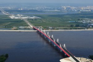 Posūkis į Rytus: Rusija atidarė naują tiltą į Kiniją