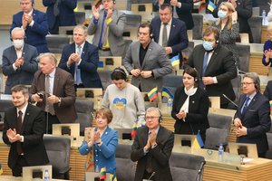 Opozicija naujai valdančiajai daugumai narių ieško ir tarp valdančiųjų: įvardijo, į ką dairosi