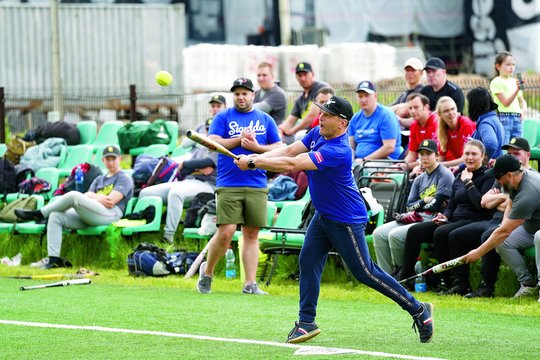 Stadione – softbolo pamokos