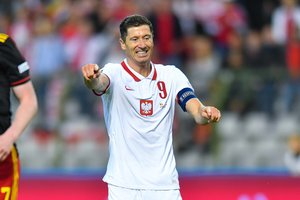 „Manchester United“ gali siūlyti R. Lewandowskiui didelę algą, bet ne Čempionų lygą
