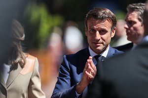 E. Macrono viltys gauti daugumą parlamente po pirmojo rinkimų turo pakibo ant plauko