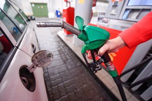 Degalų kainų augimas Baltijos valstybėse praėjusią savaitę sulėtėjo: palygino ir kainas sostinėse