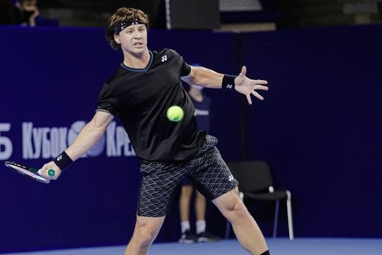 Ričardas Berankis iškrito iš 100-uko, bet jaunieji Lietuvos tenisininkai beldžiasi į ATP reitingo tūkstantuką