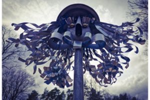 Užutrakio dvaro rūmuose I. Mikuličiūtės dailės galerija-studija įteiks atminimo dovaną Trakų rajono savivaldybei 